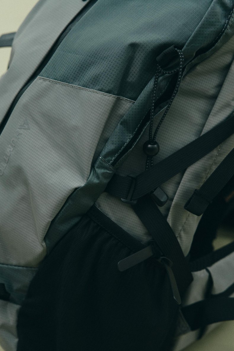 마치 경량 트레킹 백팩 30L