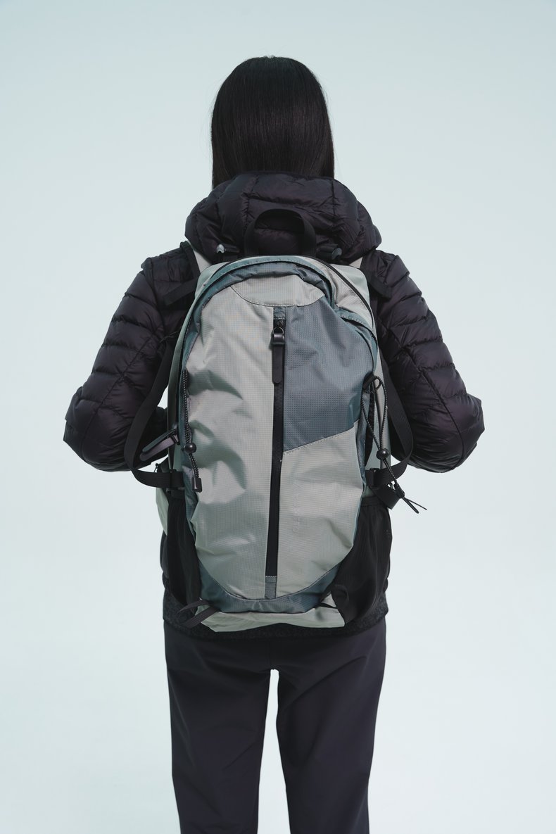 마치 경량 트레킹 백팩 30L